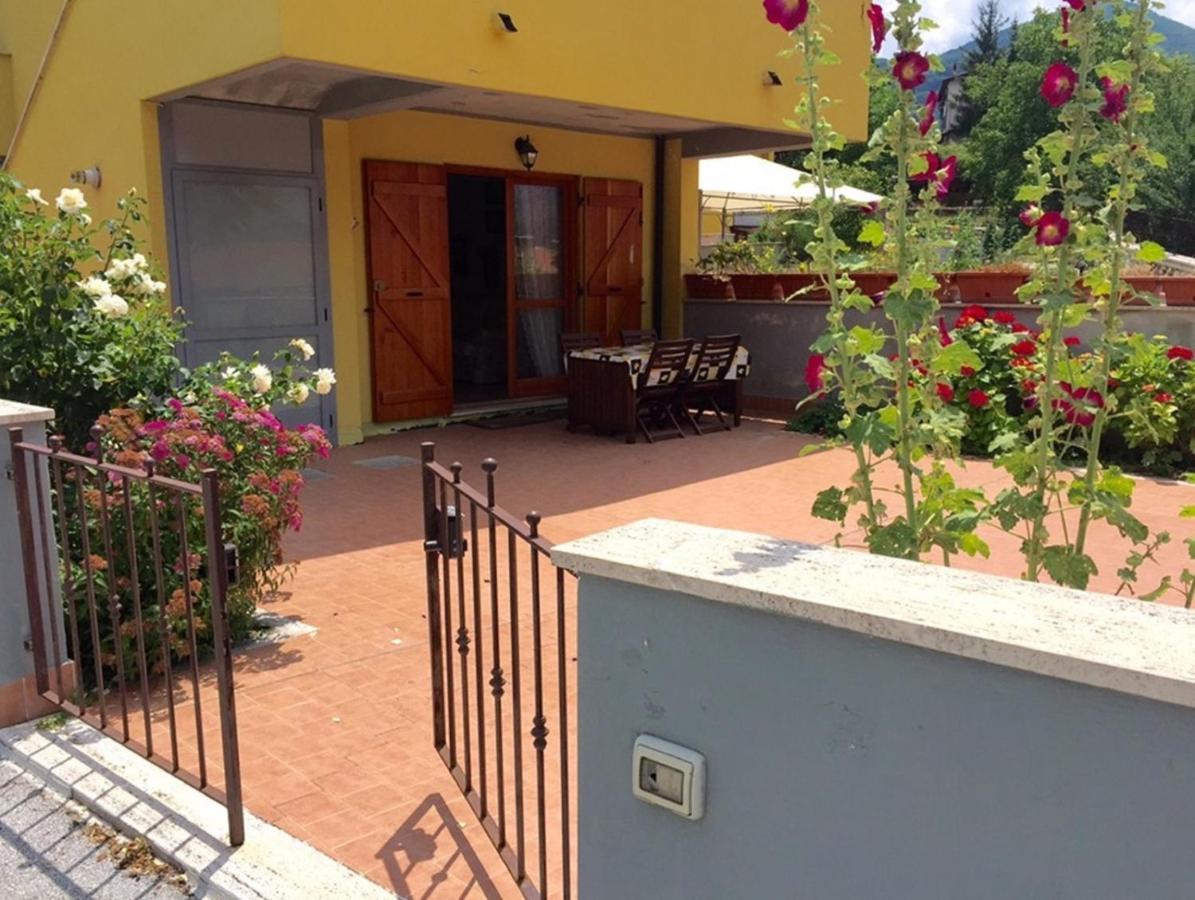 4Flats In Orto Di Venanzio Apartment Barrea Ngoại thất bức ảnh
